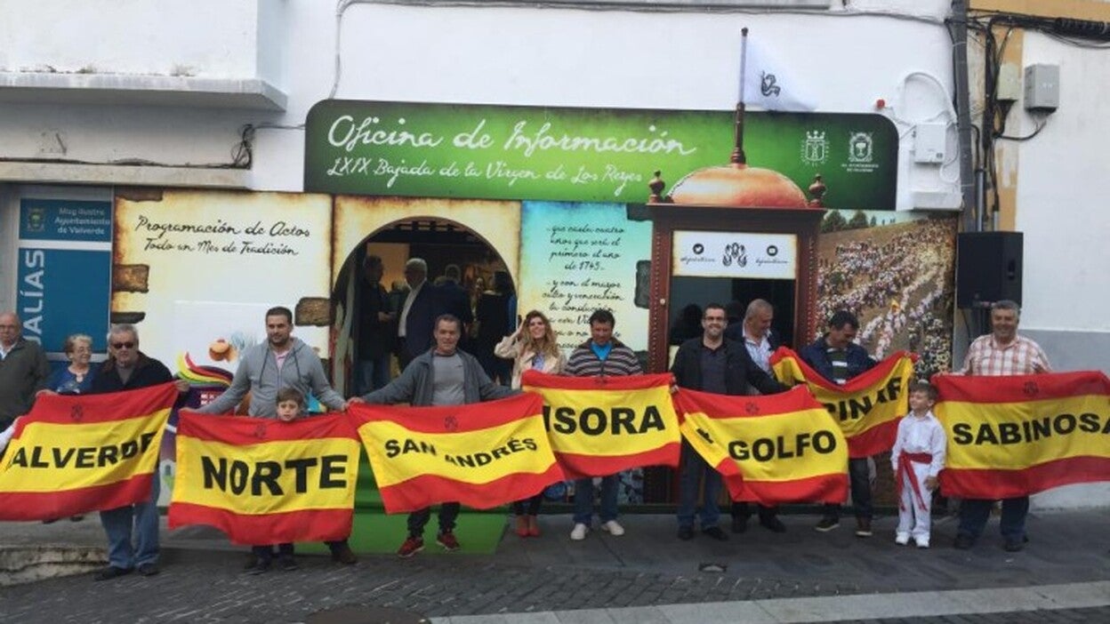 La oficina de la Bajada de la Virgen de Los Reyes abre sus puertas