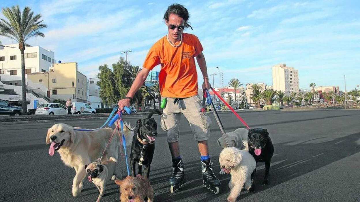 Matías Gómez, el paseador de perros, camina 160 kilómetros contra el cáncer