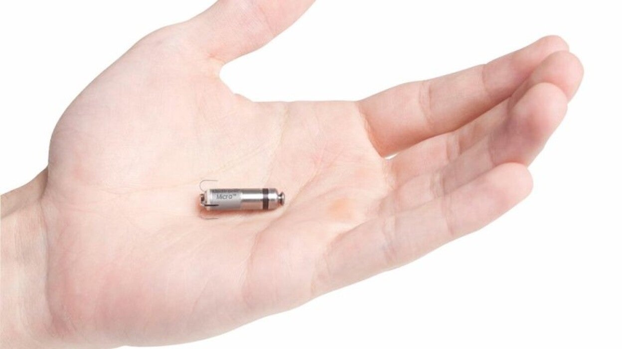 El HUC implanta el marcapasos más pequeño del mundo sin cables