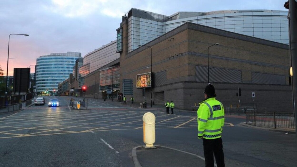 Tres detenidos en el sur de Mánchester en relación con el atentado