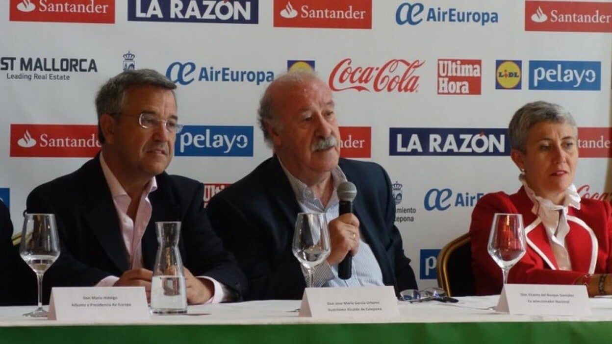 Vicente del Bosque entra en la asamblea del COE