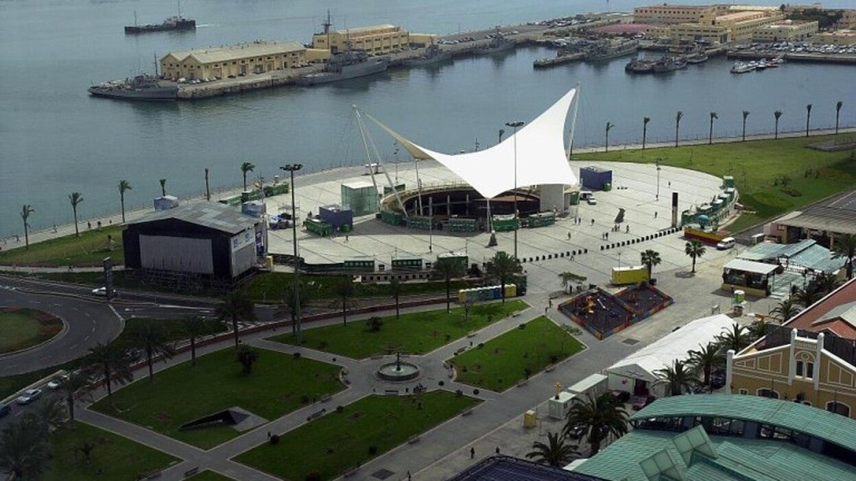 Desfile aéreo de las Fuerzas Armadas