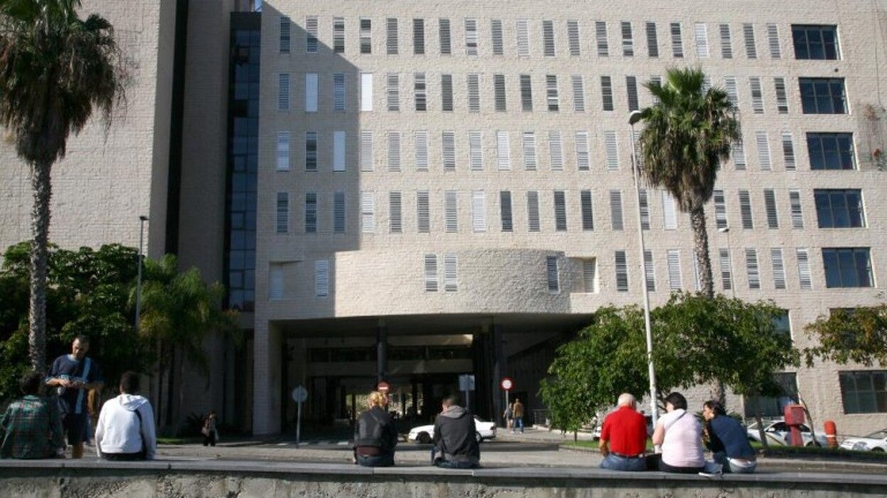 Más de 150.000 canarios están en lista de espera