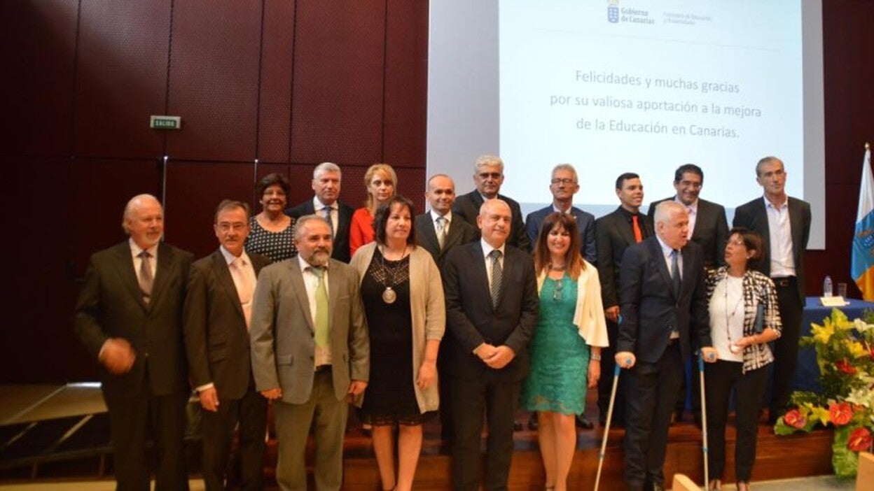 Educación entrega los Premios Viera y Clavijo