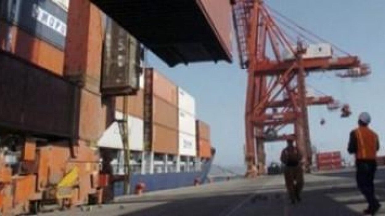 Estibadores de Las Palmas trabajan a mitad de rendimiento sin incidentes