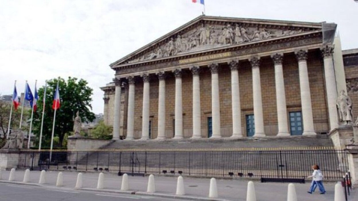 Francia afirma que la cuestión catalana debe tratarse en marco constitucional