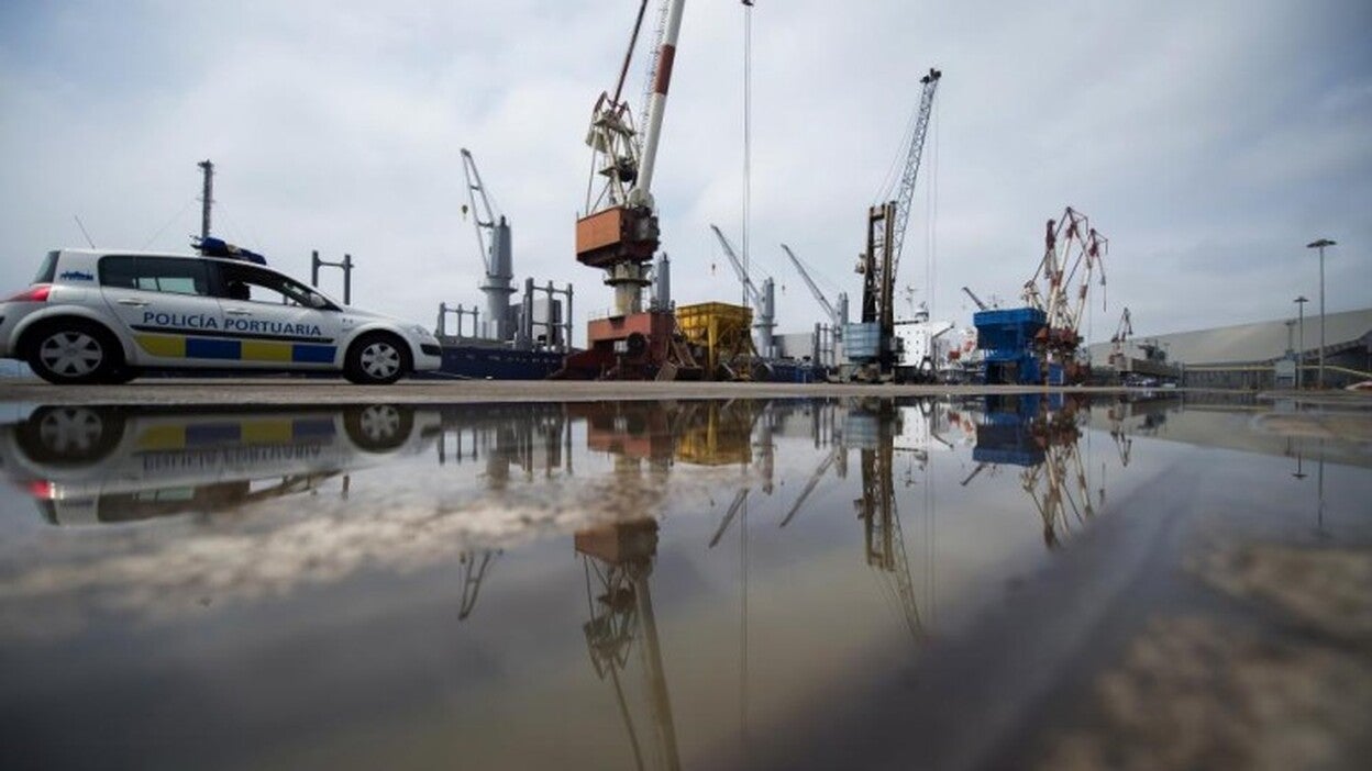 La huelga de la estiba deja los puertos sin actividad