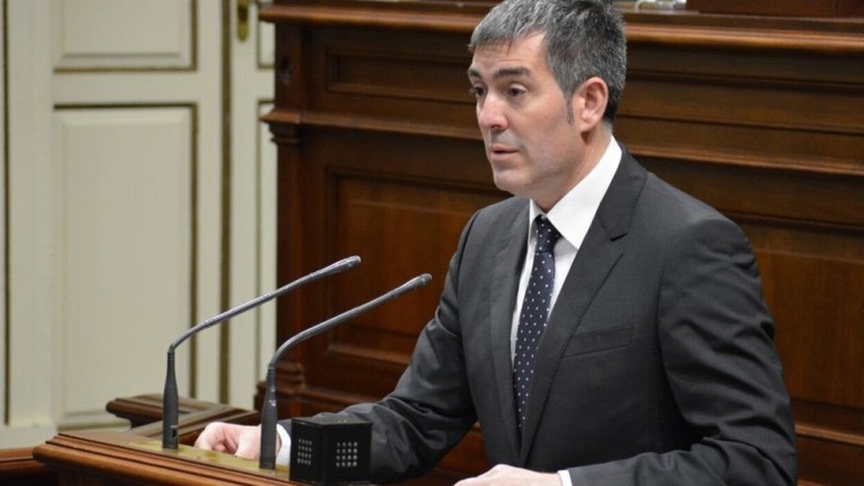 Clavijo: «la competencia en vuelos favorecerá la movilidad y bajada billetes»