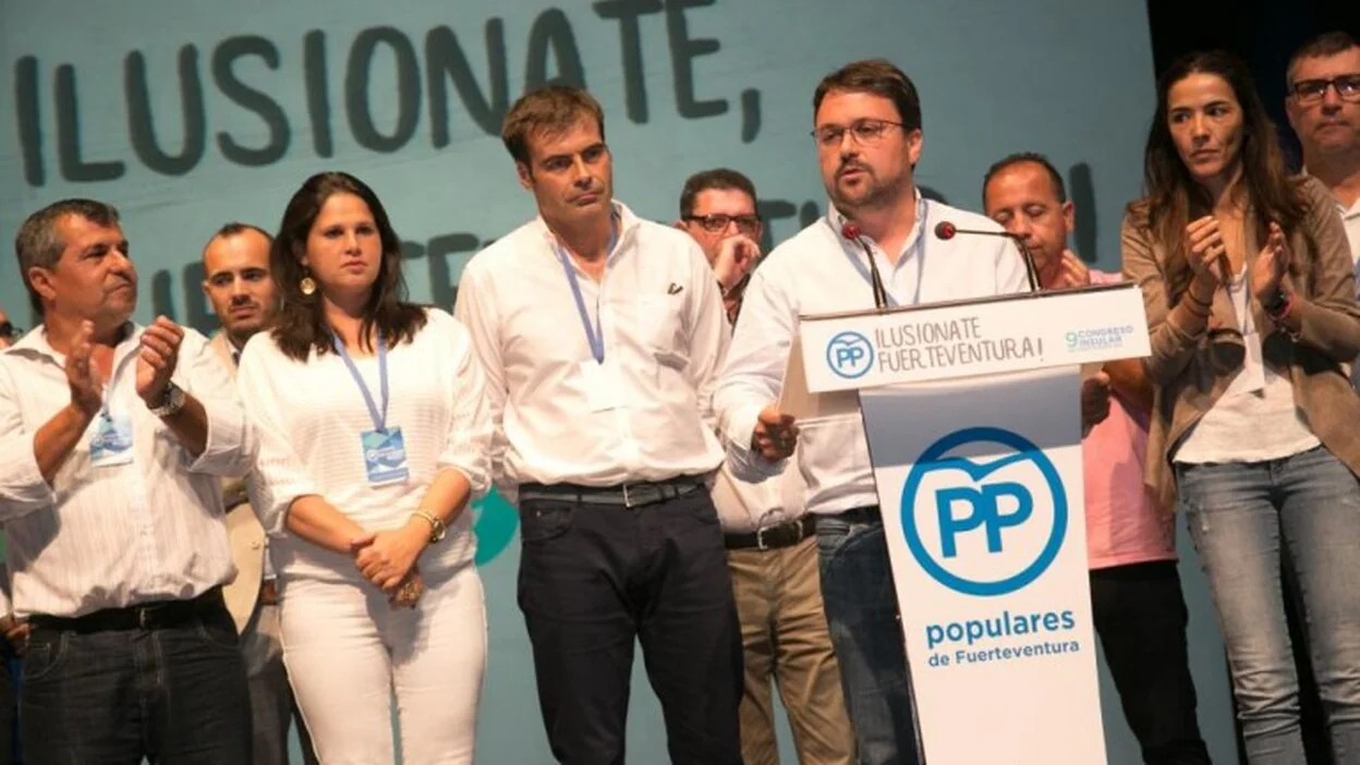 Enseñat lidera un nuevo PP de «puertas abiertas»