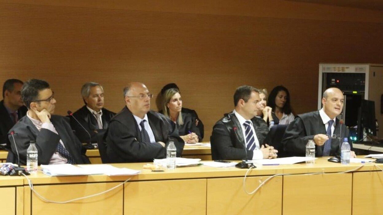 La defensa de Rosa ve fraude de ley en la calificación del fiscal