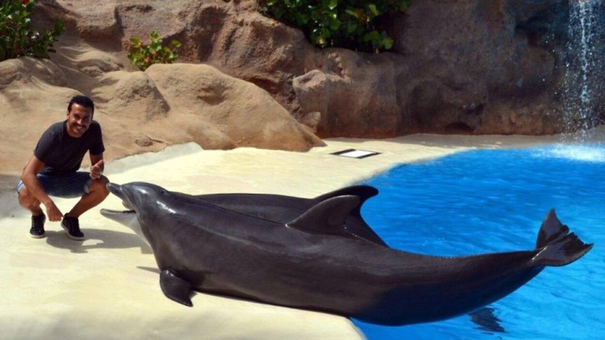 Pedro Rodríguez y familia, en Loro Parque
