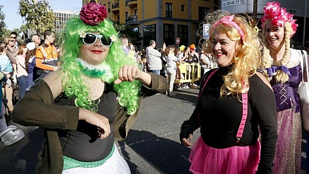 Un momento de la cabalgata carnavalera. /  Francisco Socorro