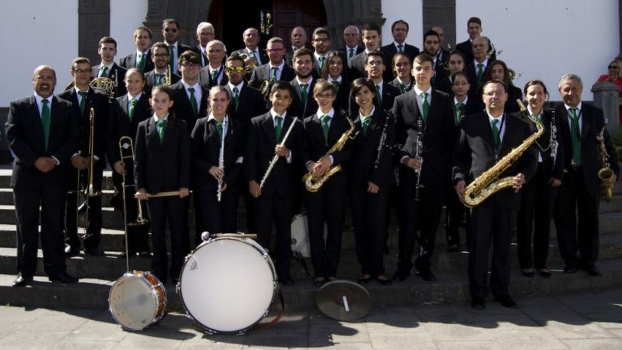 Moya rinde homenaje a la Virgen del Carmen de La Isleta