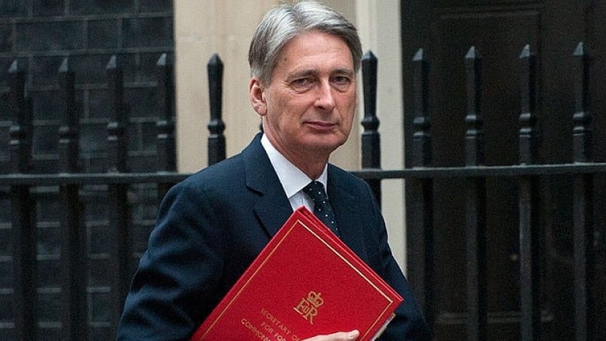 «El periodo transitorio tras el "brexit" debe acabar en 2022»