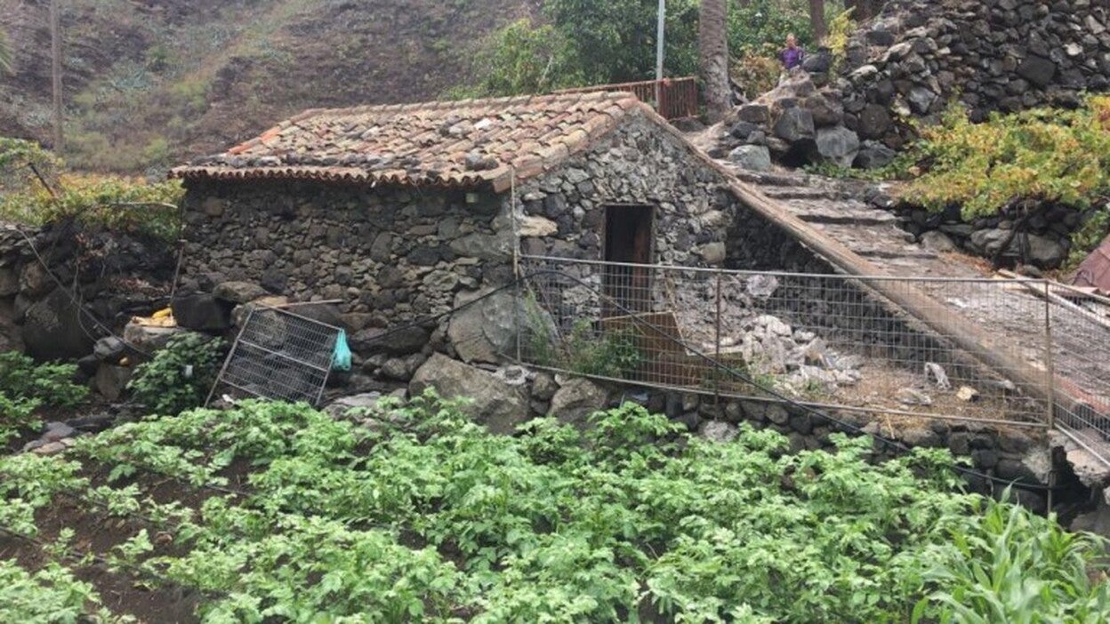 El molino de agua de La Laja espera ser restaurado