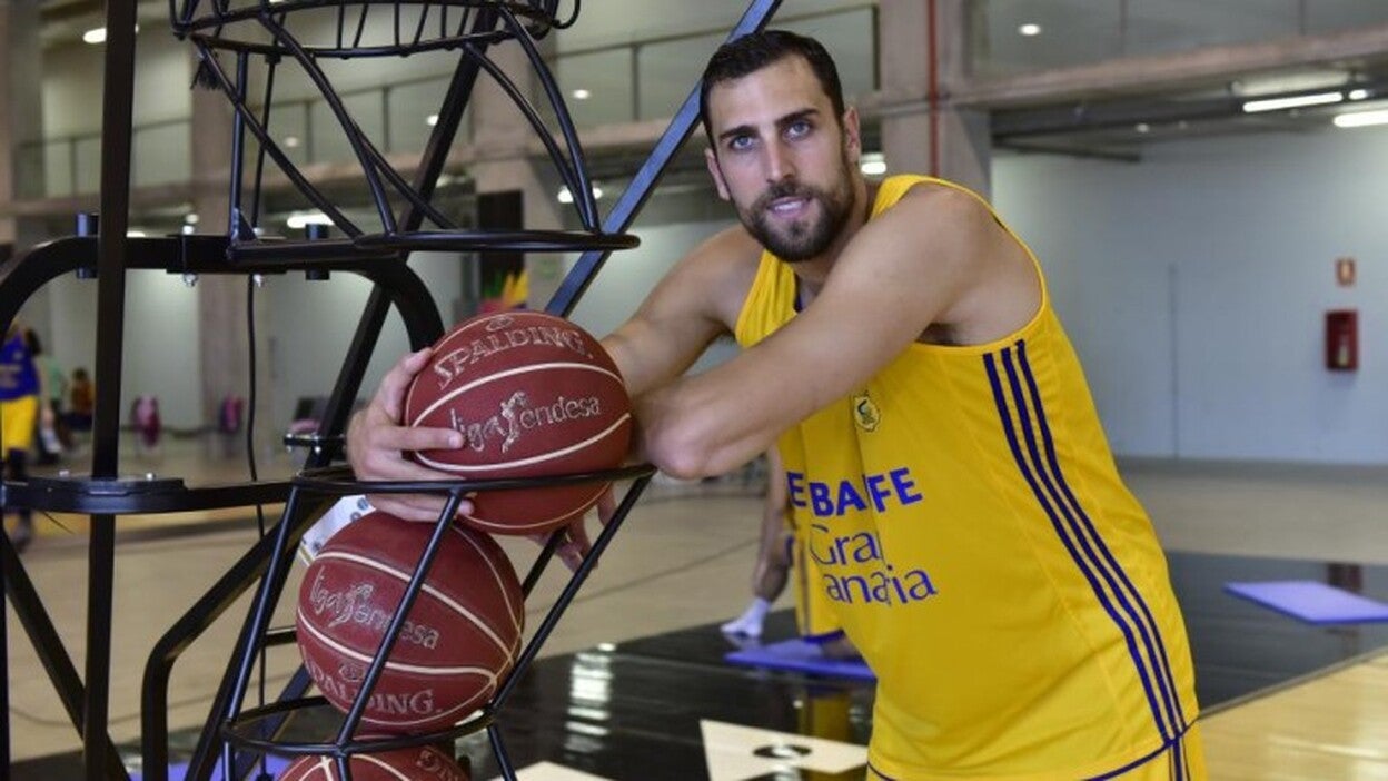 «Hay que trabajar para intentar hacer un equipo en mayúscula»