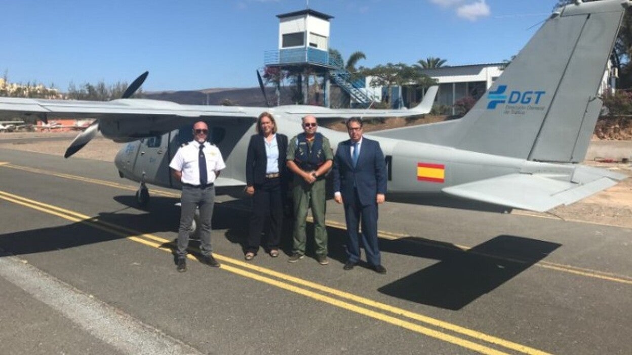 Avioneta y drones para controlar el tráfico