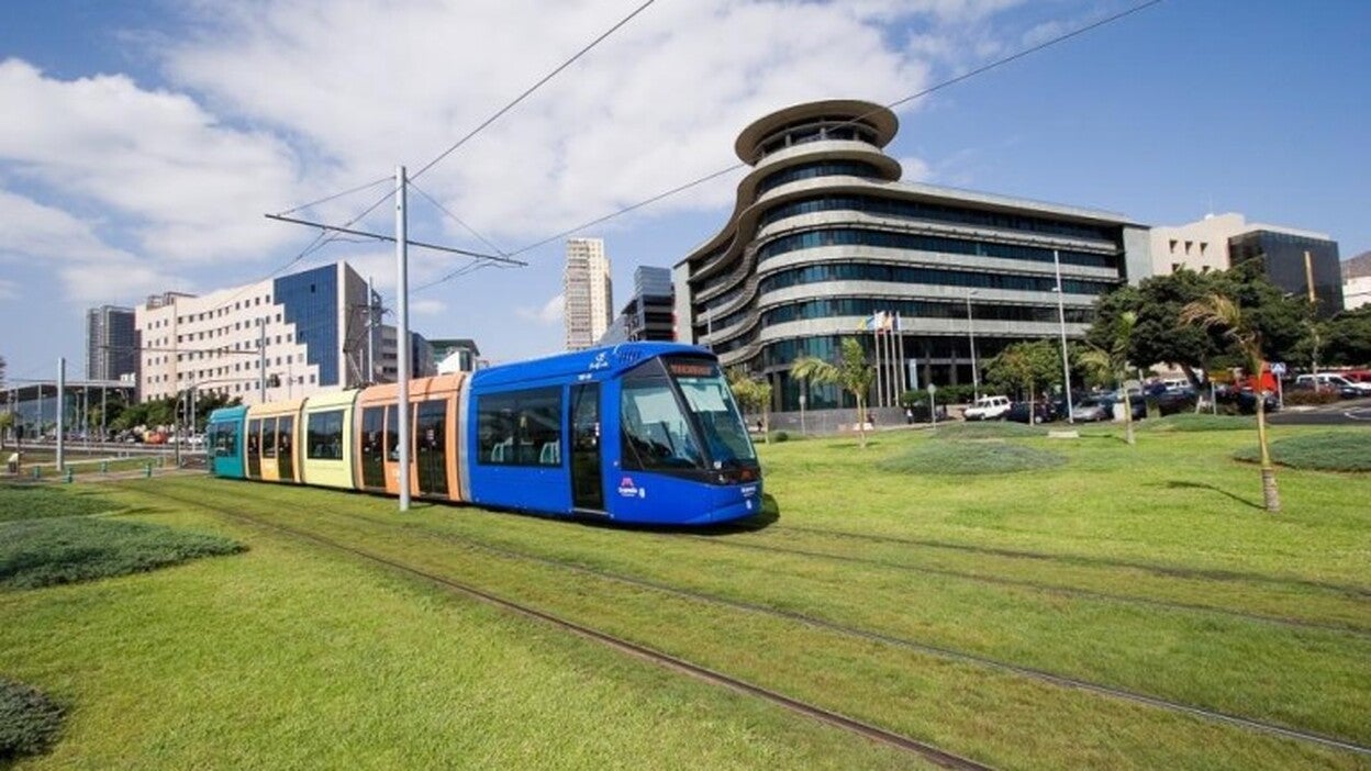 Metrotenerife retoma su horario de invierno