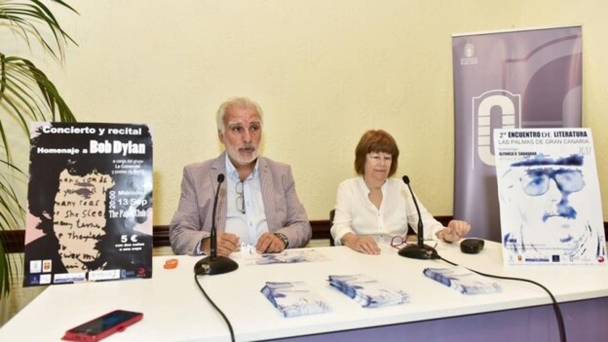Cien autores traen a Rafael Cadenas a Gran Canaria