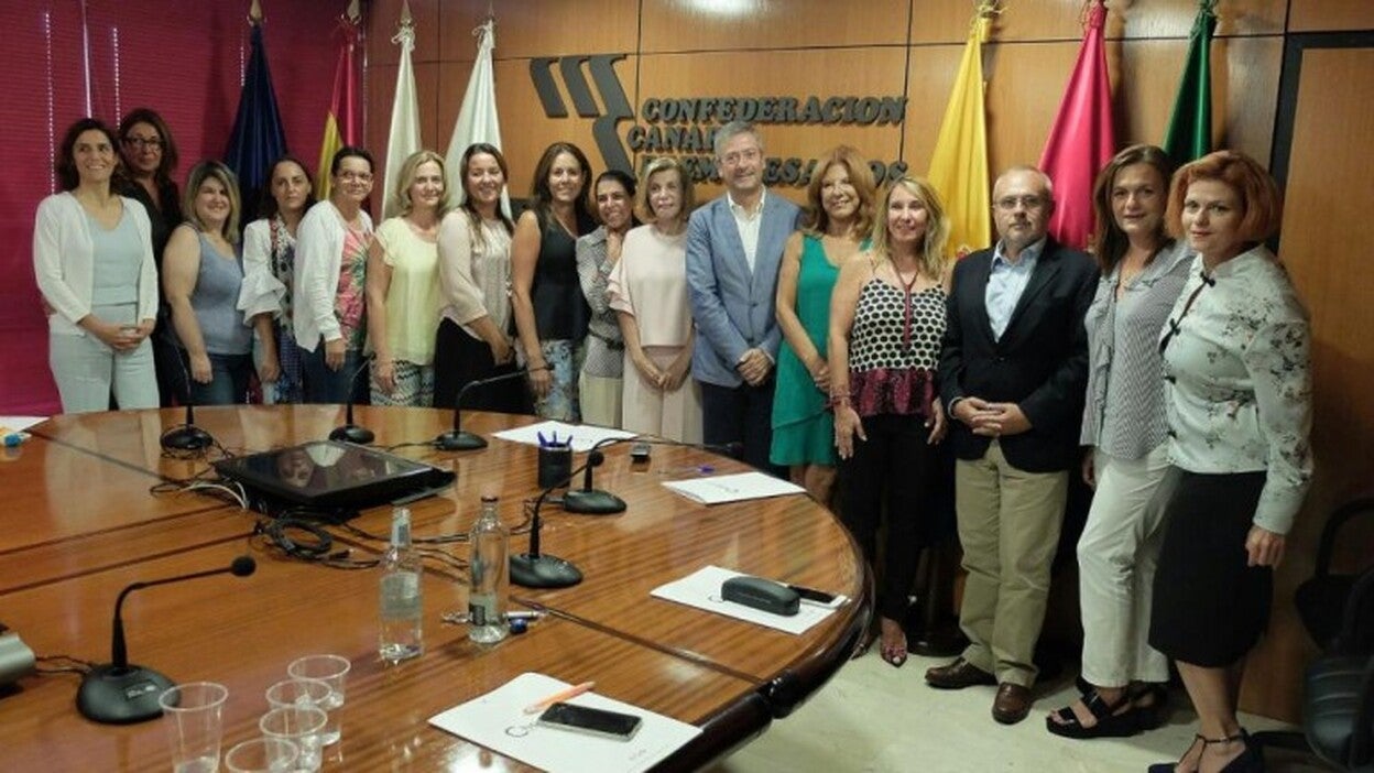 El impulso a la mujer «no se consigue por decreto»
