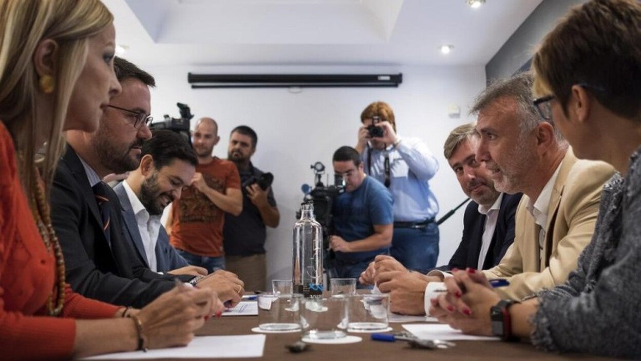 PSOE y PP, dispuestos a pactar presupuestos y leyes