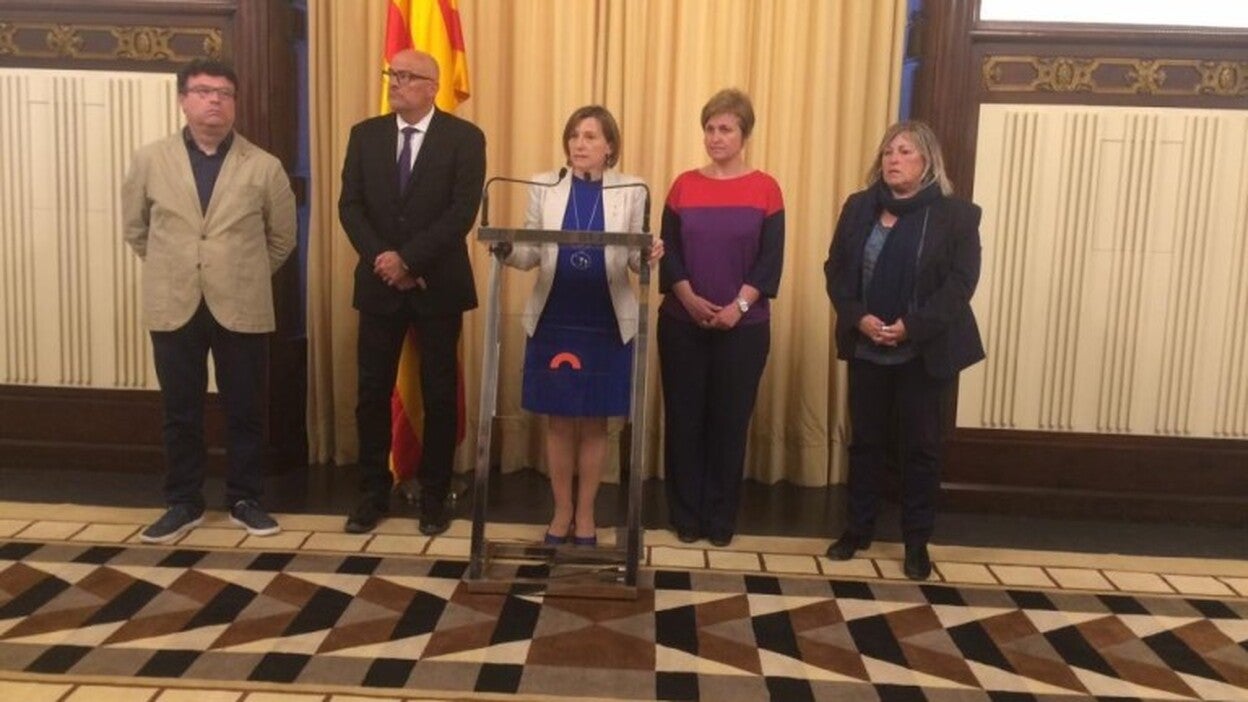 El Constitucional suspende el pleno del Parlament