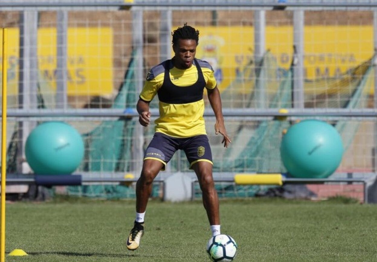 Ayestarán recupera la artillería pesada