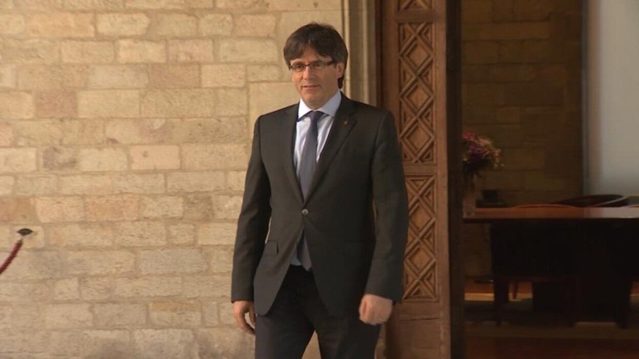 Carles Puigdemont viaja a Bruselas