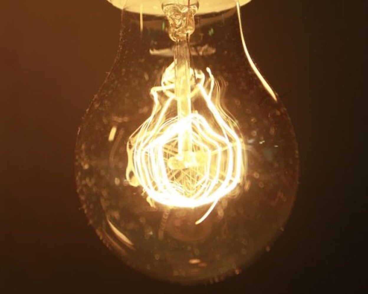 El recibo de la luz se dispara un 7% en octubre