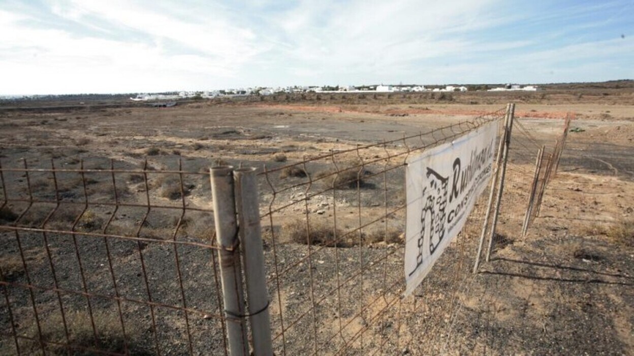 Joca recurre para seguir con el campo de fútbol de Costa Teguise