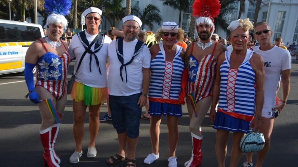 10.000 personas caminan por la igualdad en Playa del Inglés