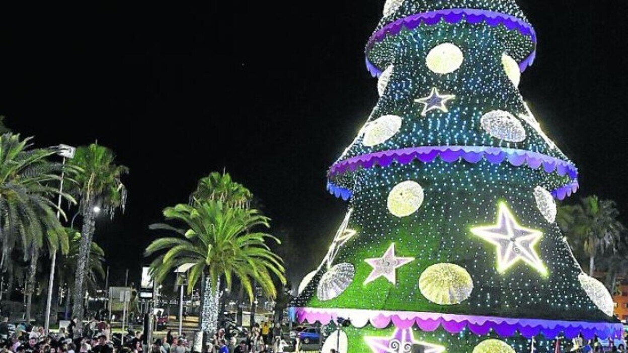 El centro comercial Las Arenas brilla con la llegada de la Navidad