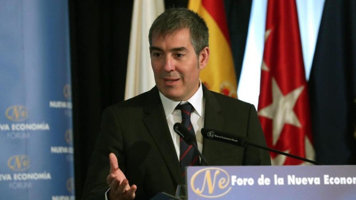 Clavijo dice que el 'caso Grúas' no afectará a su agenda porque no ha hecho nada incorrecto