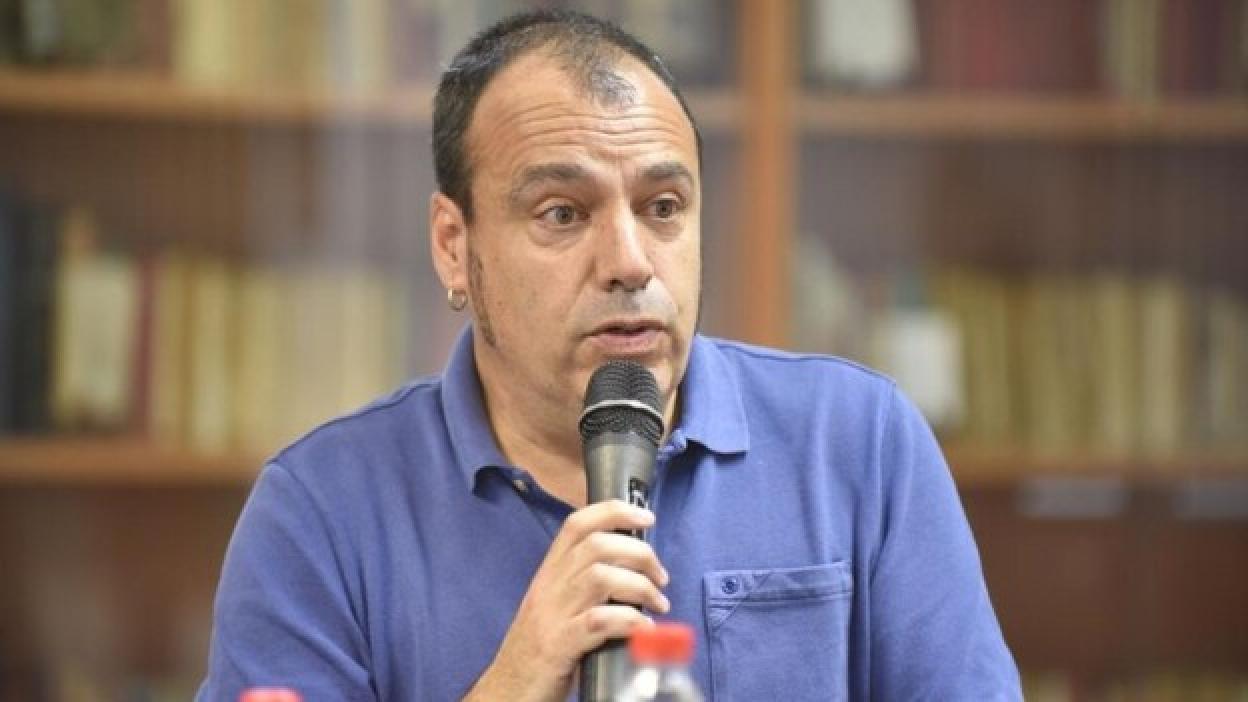 «Yo escribo sobre lo que llamo la épica de la cotidianidad»