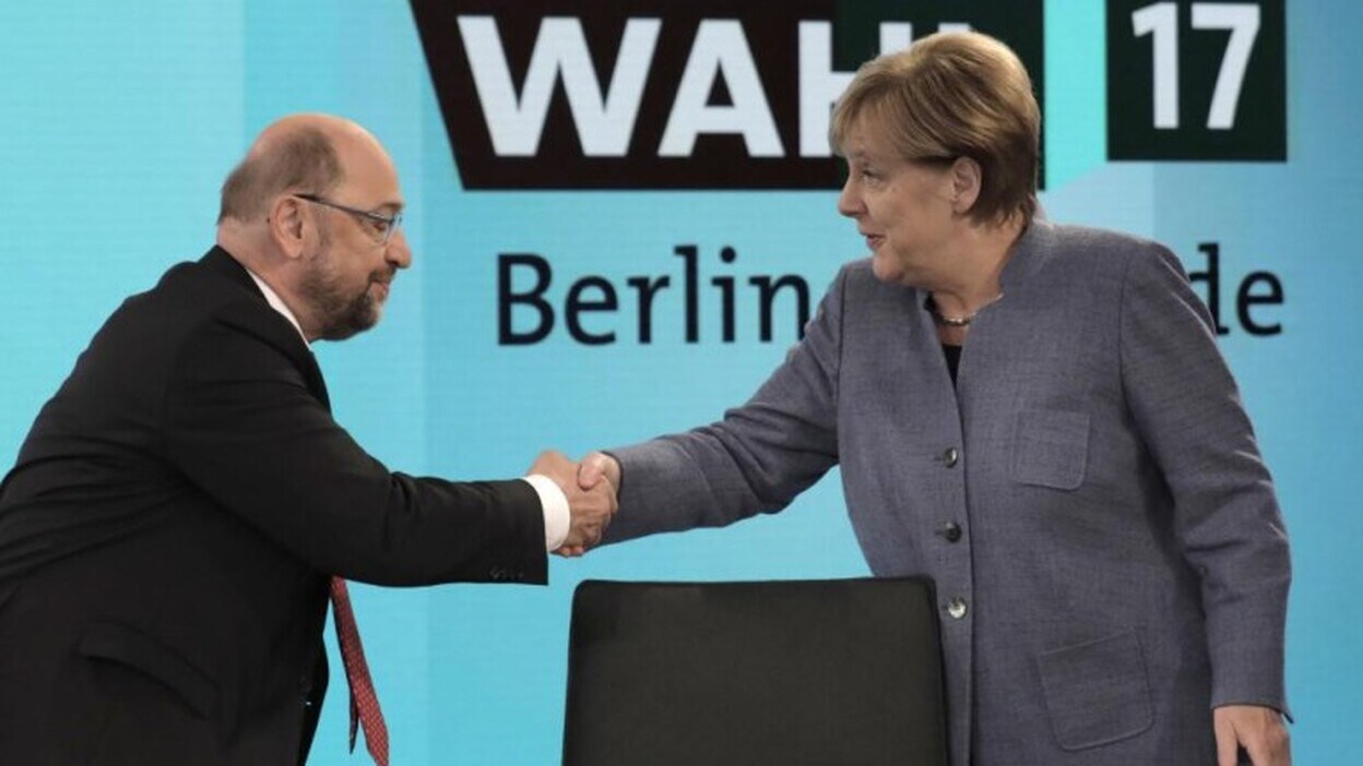 Schulz se abre a apoyar a Merkel, si las bases lo aprueban