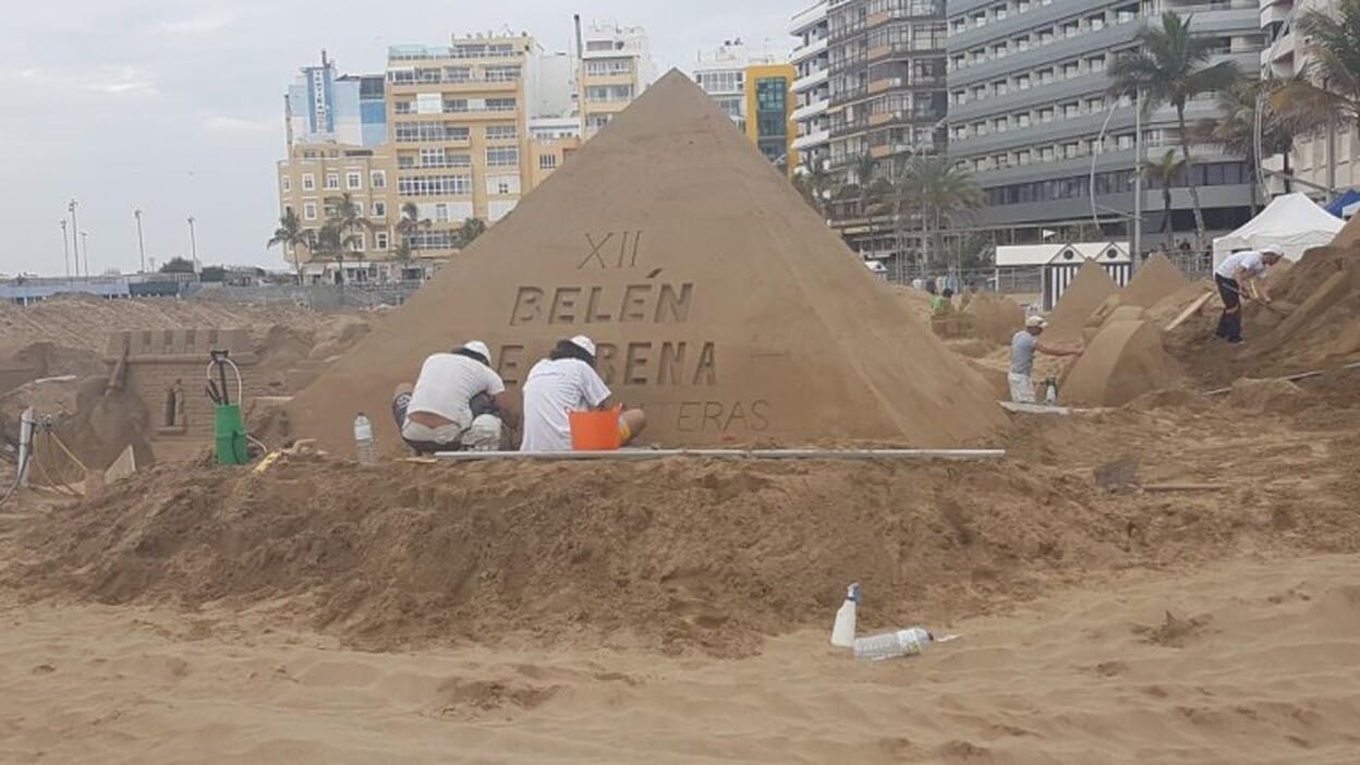 El belén de arena va cogiendo forma | Canarias7