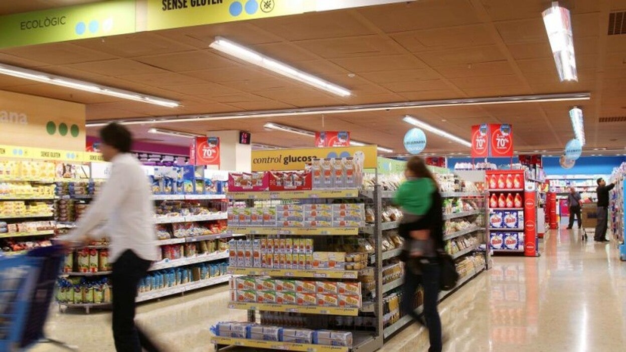 Las ventas del comercio minorista suben en Canarias