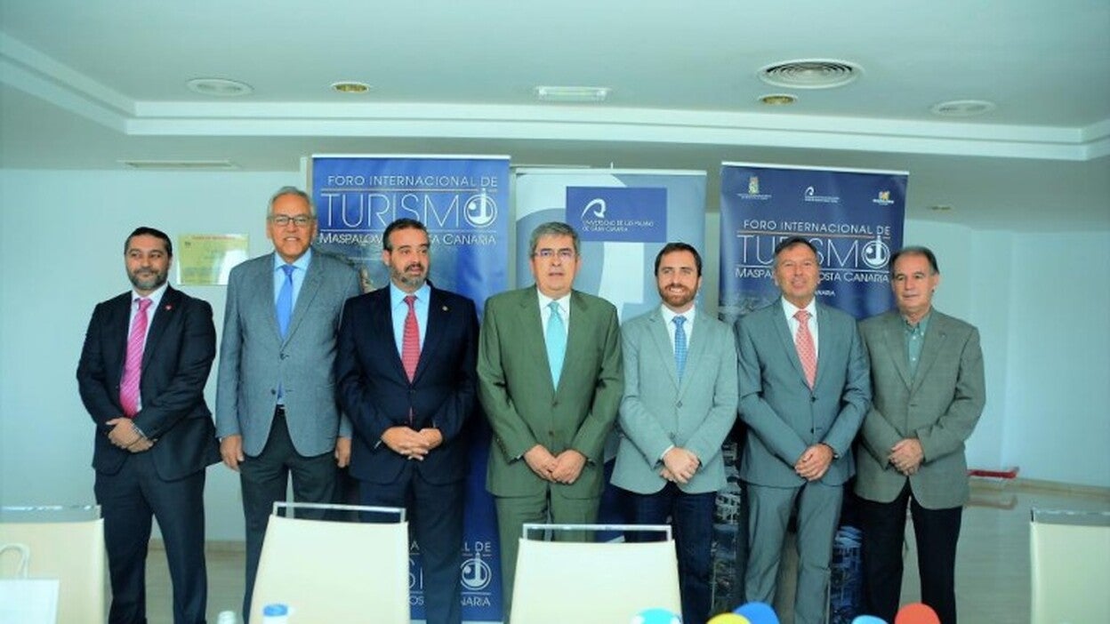 El rey Felipe VI inaugura el Foro de Turismo del Sur