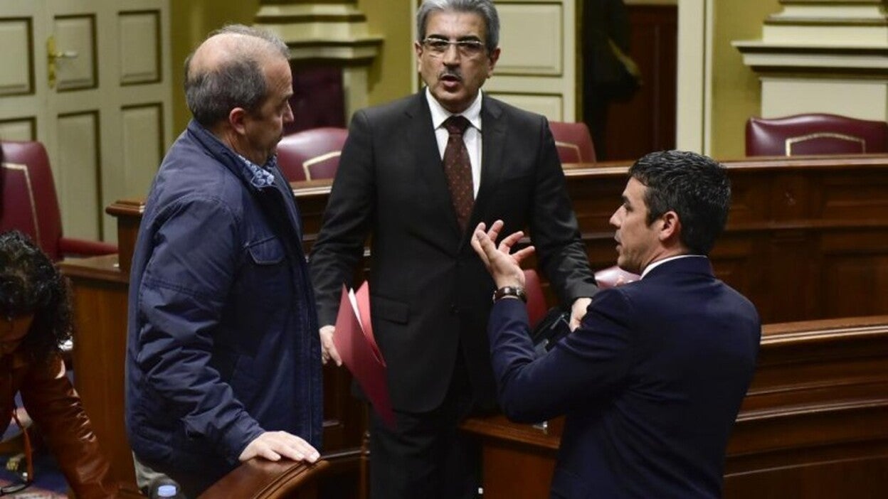 La oposición ve un varapalo al Gobierno por no vigilar a Negrín