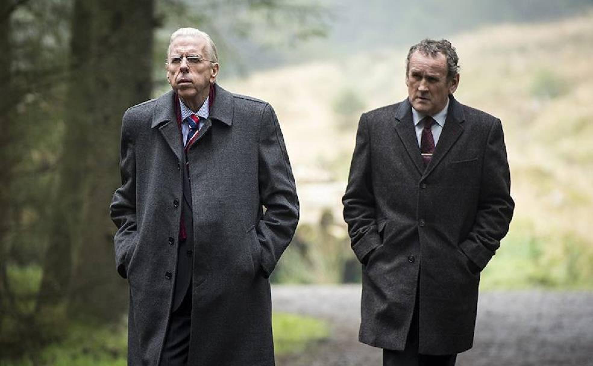 Colm Meaney y Timothy Spall en una escena de 'El viaje' (2016).