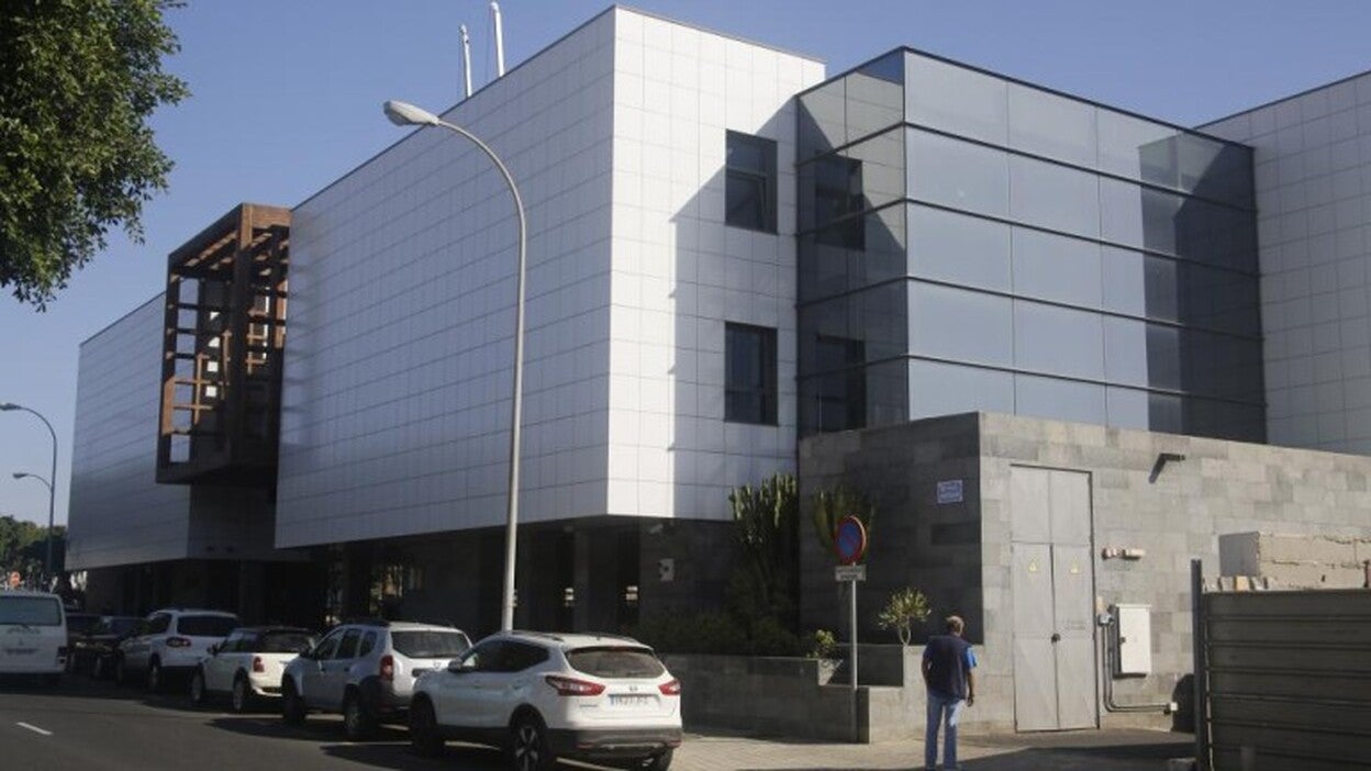 UGT insta a que la plantilla de limpieza de los juzgados cobre