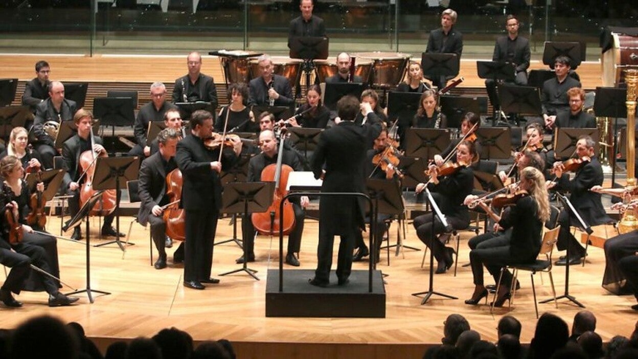 Castellano ve inaceptable que se cargara al Festival gasto de "hostigamiento"