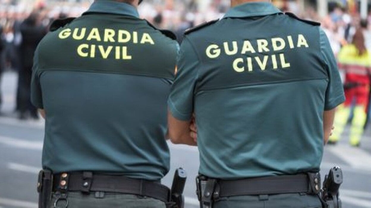 La Guardia Civil investiga a un varón por extraer 1.300 euros de una tarjeta bancaria