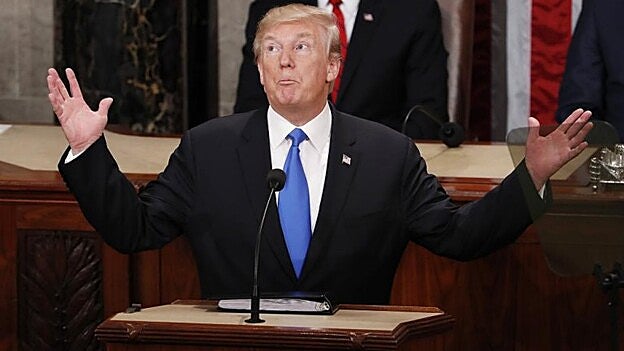 Trump apela a un "nuevo momento" en migración y economía