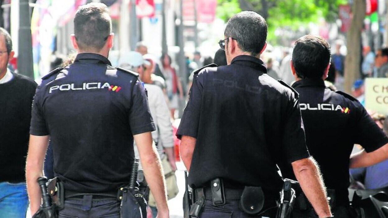 Interior prevé el traslado de tres policías a Gran Canaria