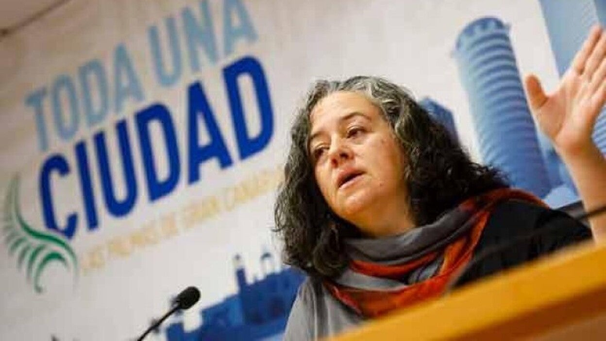 Batista exige el cese inmediato de la Concejal de Limpieza, Pilar Álvarez