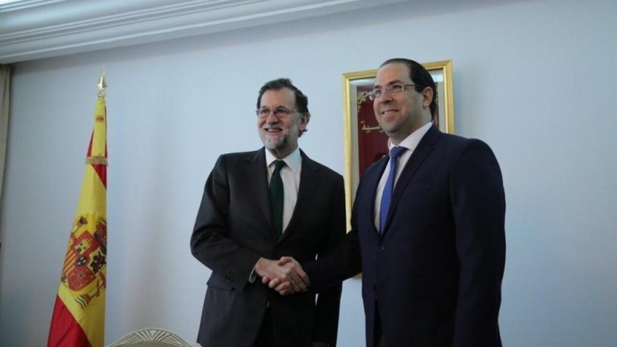 Rajoy recomienda las reformas económicas de España a Túnez