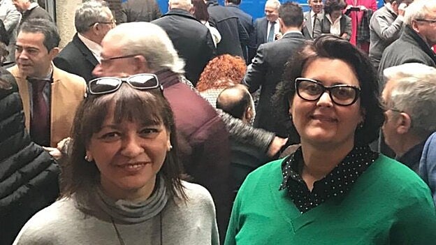 La alcaldesa de Santa Lucía, Dunia González, y la concejala de Telde, Celeste López.