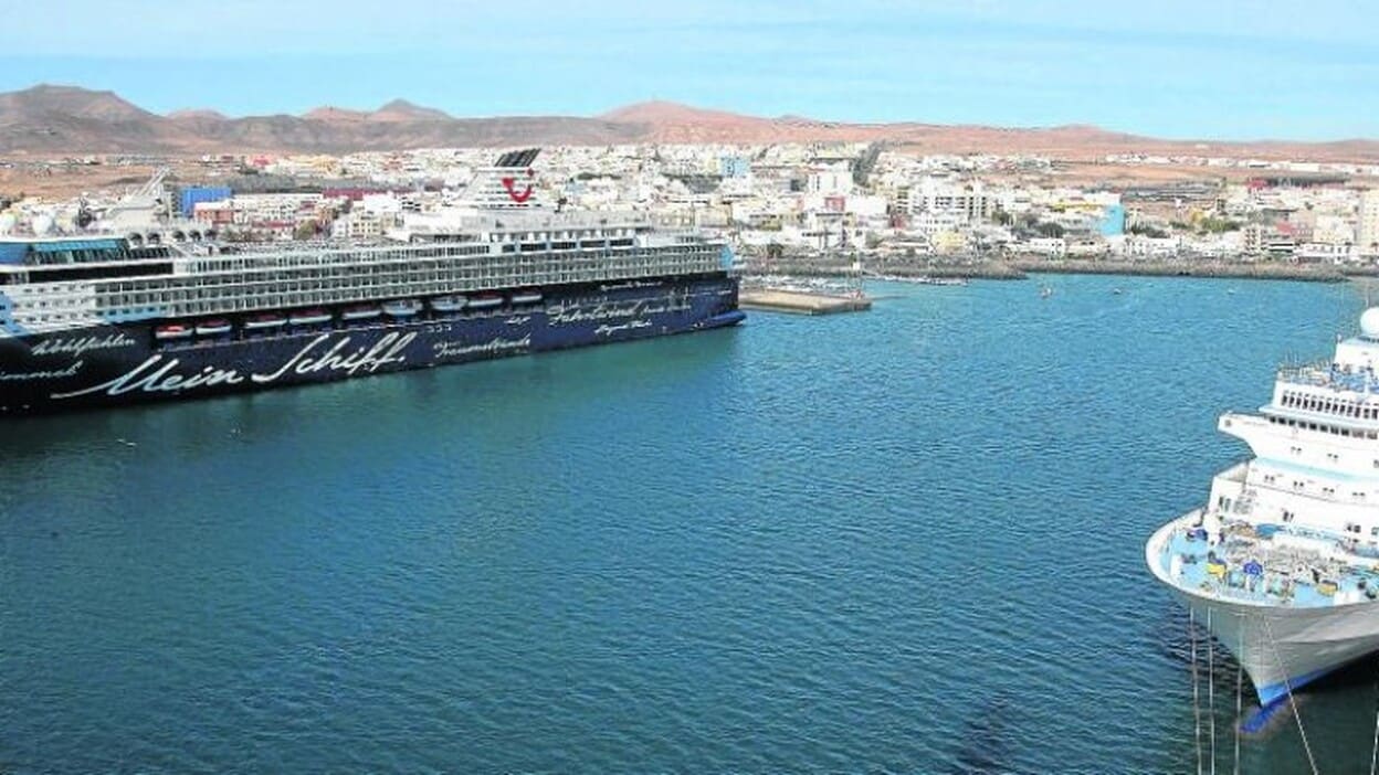 Más de 232.000 turistas llegan por barco, un 41% más esta temporada en Puerto del Rosario