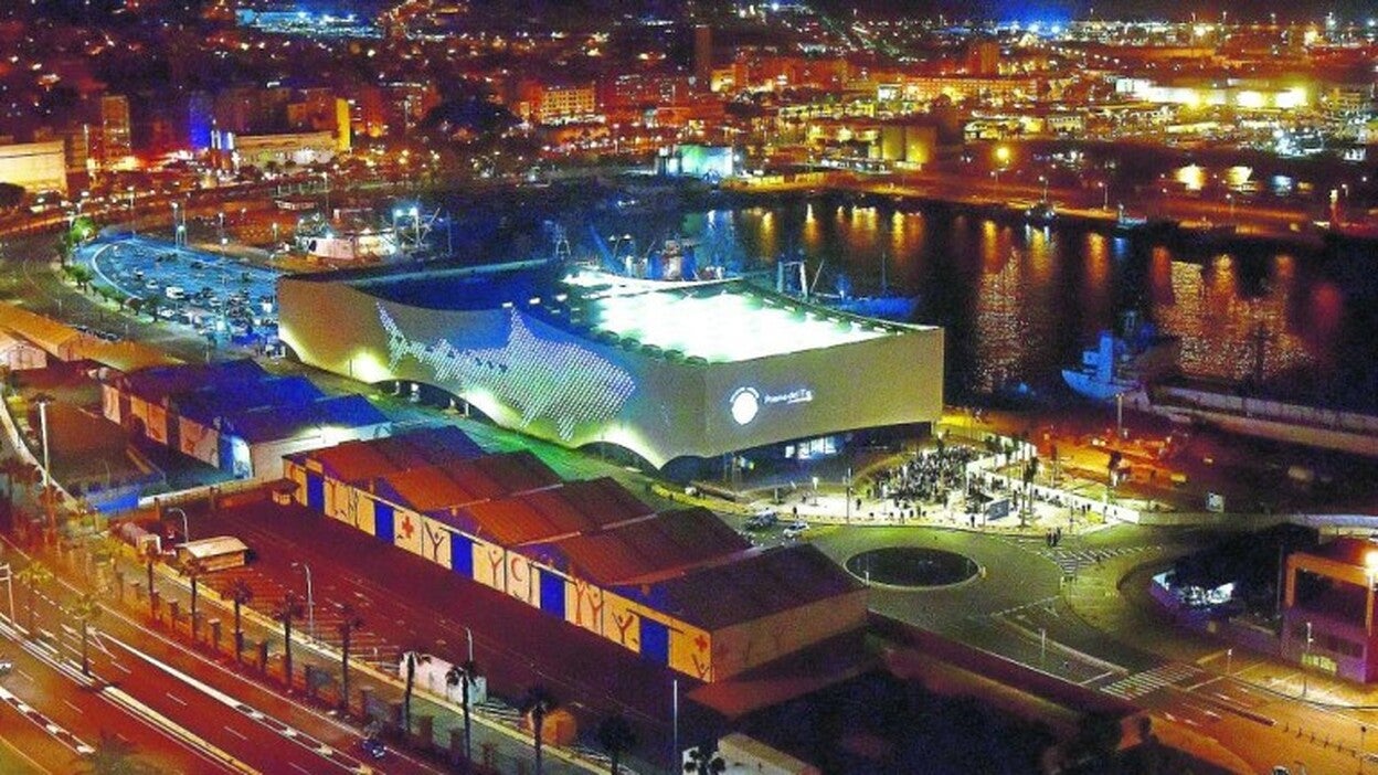 Acuario Poema del Mar, icono de la nueva zona portuaria abierta a la ciudad